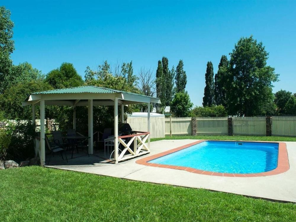 גלן אינס Rest Point Motor Inn מראה חיצוני תמונה